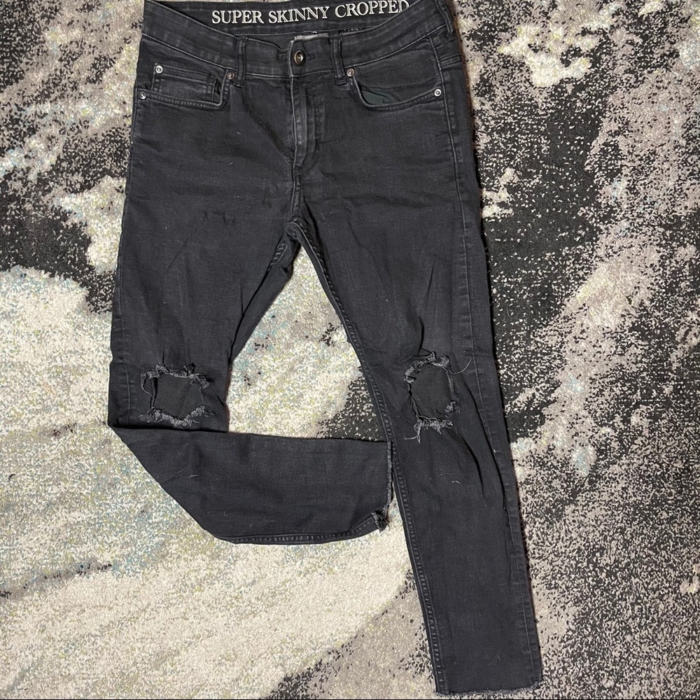 H&M Super Skinny Cropped Distressed Jeans